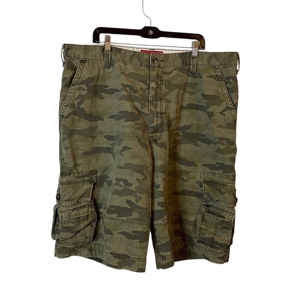 Levis Mens Squad Cargo Shorts Size 42W Camo Green Cotton Relaxed Fit 12 Inseam